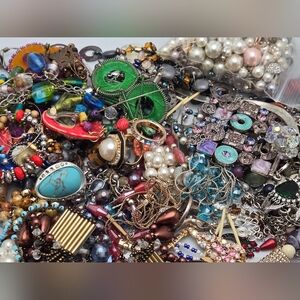 2 lbs Mixed Vintage Costume Jewelry Lot Craft Repair DIY Repurpose
